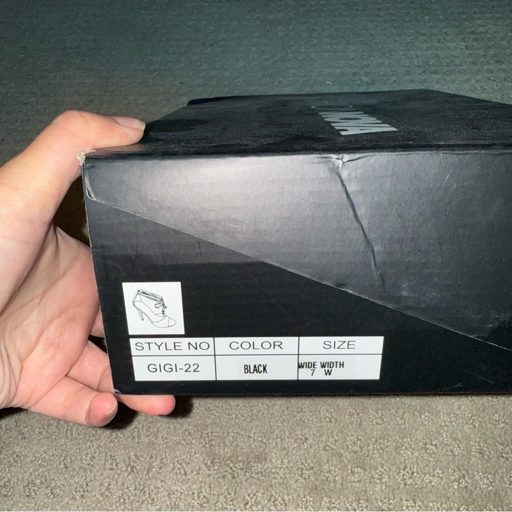 NWT Fashion Nova Black Velvet Lace Up Open Toe Heels Size 7 - Picture 7 of 10